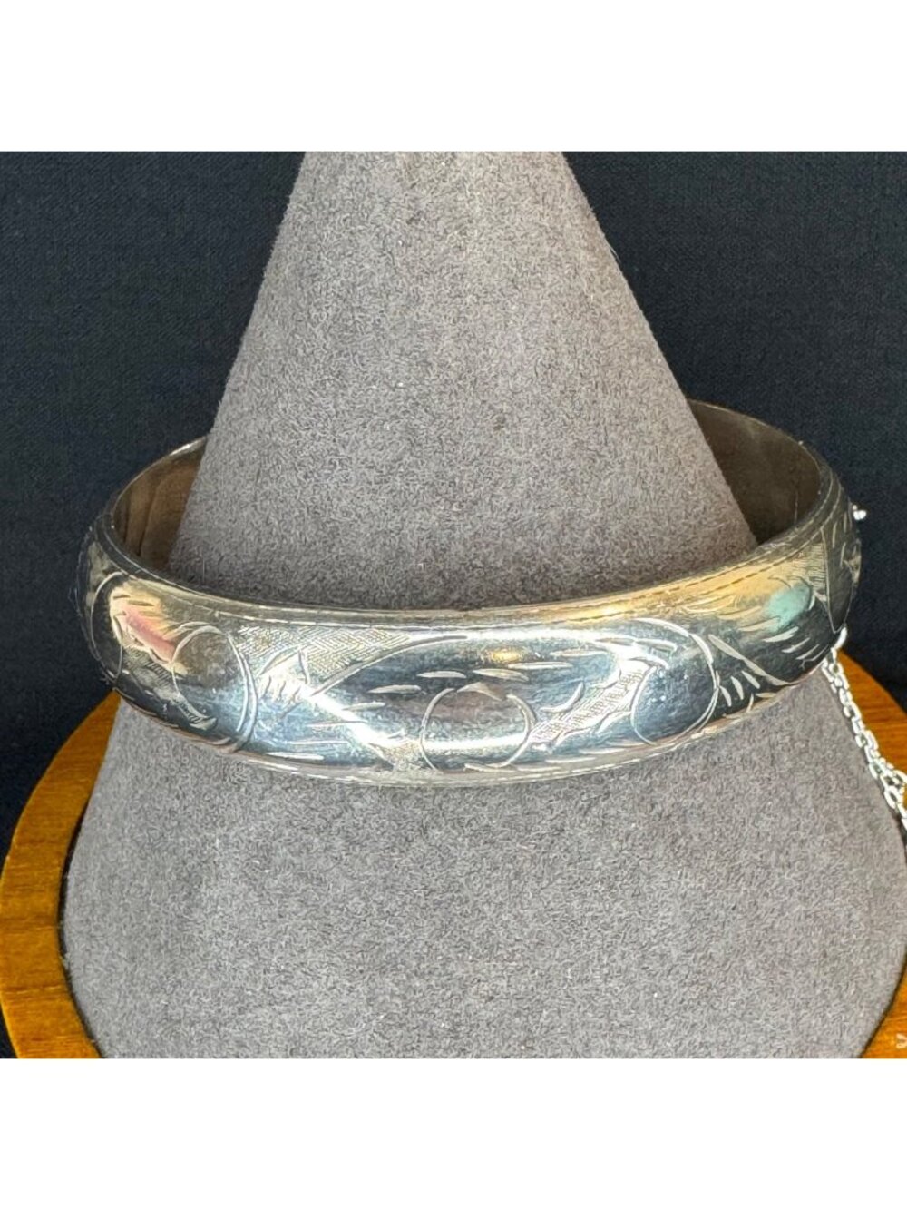 Sterling Silver 925 Etched Scroll Design Hinged Bangle Bracelet Size 7.5" Fit